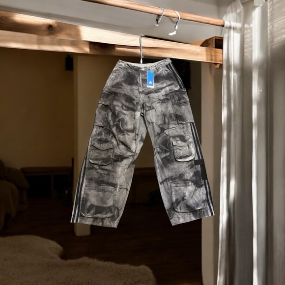 adidas Pants - Adidas Grey Distressed Camouflage‎ Wash Cargo Pants SZ 6. NWT